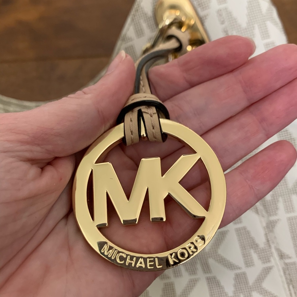 Michael Kors Purse - Picture 6 of 6